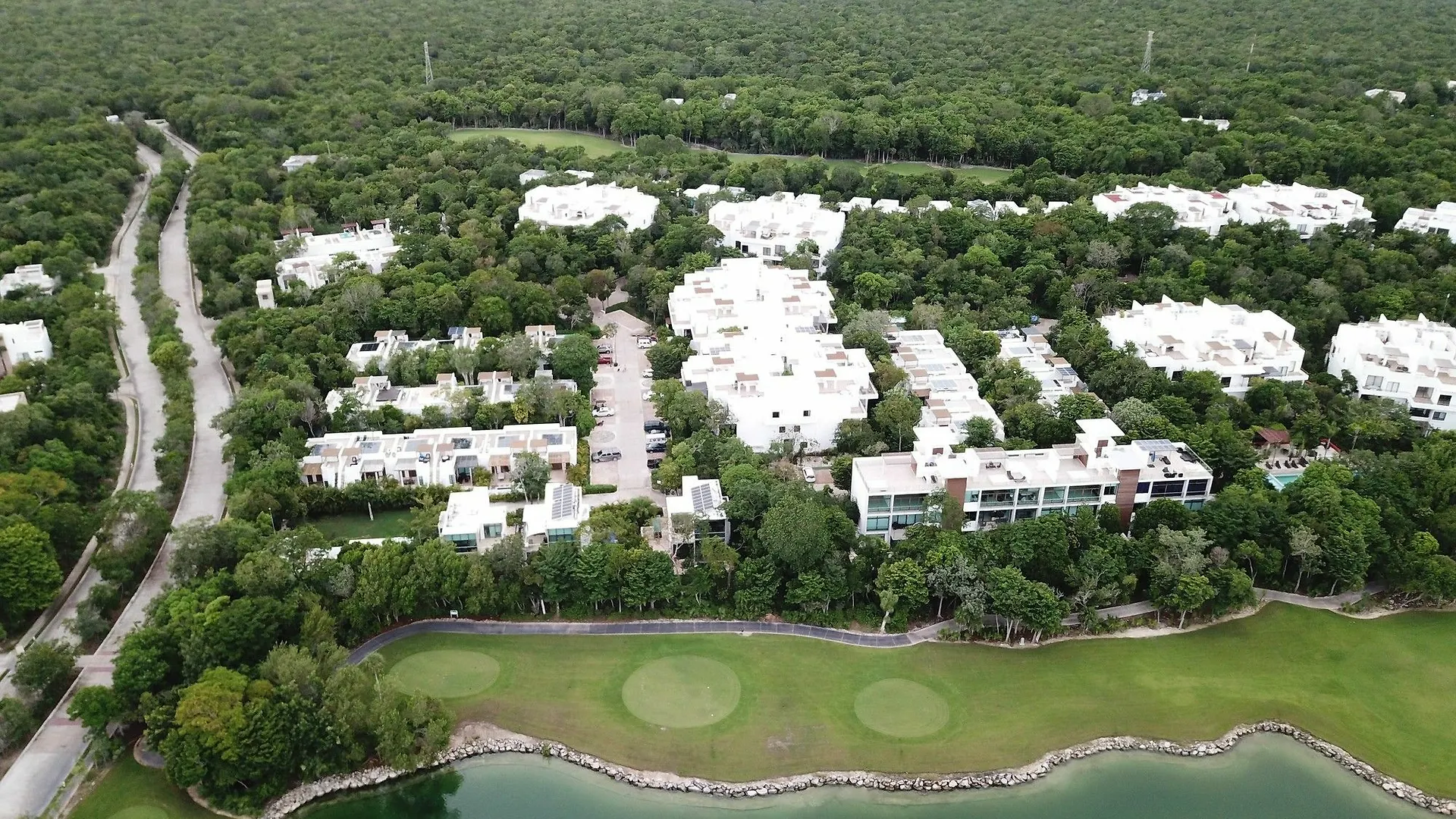Apartment Apt In Exclusive Building By Olahola Akumal